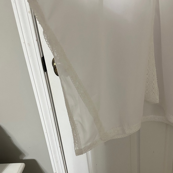 Elegant White Lace Trim Swim Coverup - Picture 4 of 5